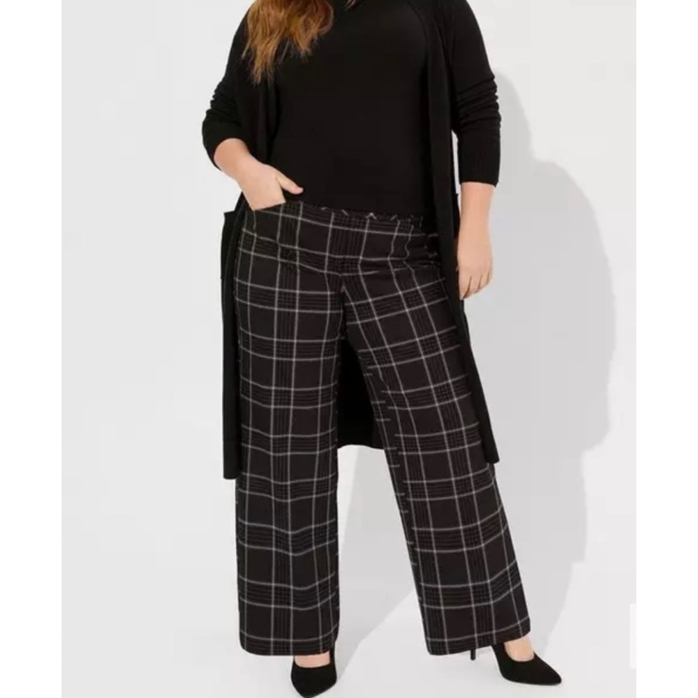 Torrid Pull-On Pocket Pixie Wide Leg Trousers Pants 1R (1X) Black Gray Plaid